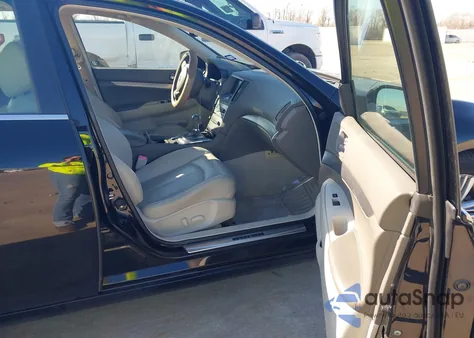 2013 Infiniti G37 Journey z USA, uszkodzony, nr VIN JN1CV6AP4DM300655